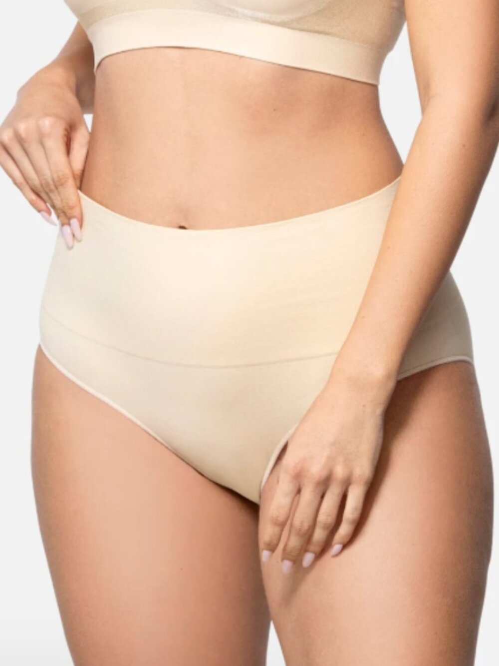 Underoutfit Style 308 Smoothing At-Waist Brief – XL 18/20 – Beige – Never Worn